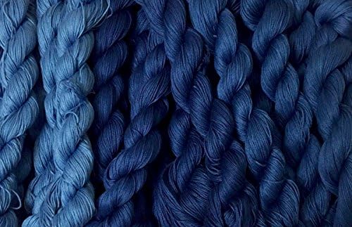 Sashiko Thread | Ruka obojena sa prirodnim indigo