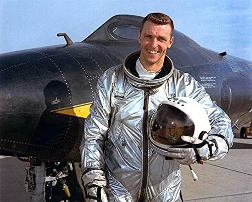 NASA-in Test Pilot Joe Engle w/X-15 11x14 srebrni Halid Photo Print